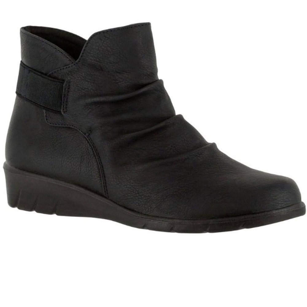 *** Easy street Bounty Comfort Boots Flats Ankle Booties Black Matte Winter Cure